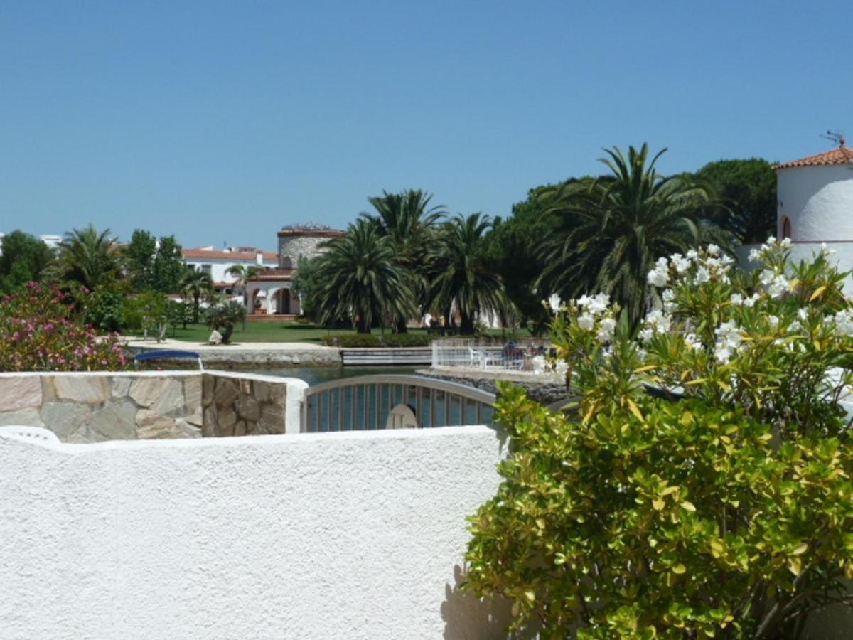 Casa Con Amarre Privado Ref 214 Villa เอมปูเรียบราบา ภายนอก รูปภาพ