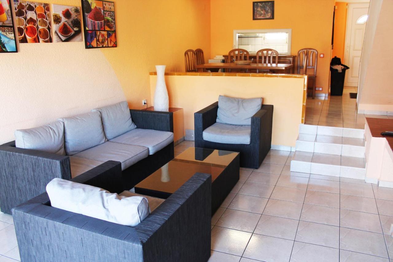 Casa Con Amarre Privado Ref 214 Villa เอมปูเรียบราบา ภายนอก รูปภาพ